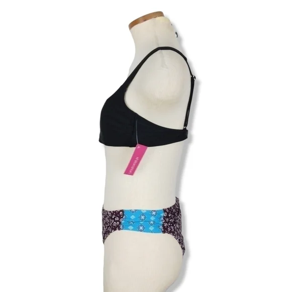 Bikini Set - Picture 4 of 16